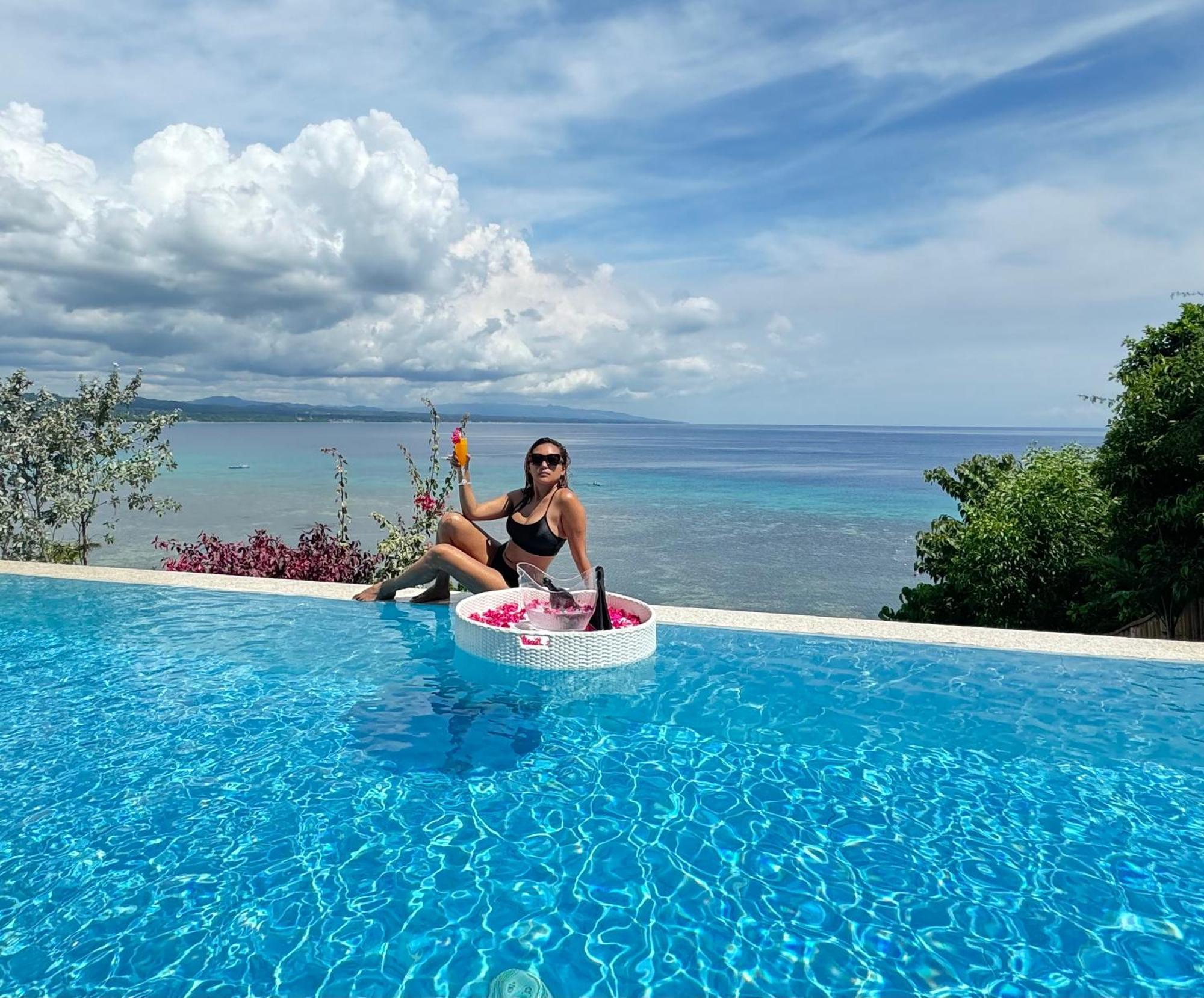 Epic Suites Bohol Adults Only Dauis Exterior photo