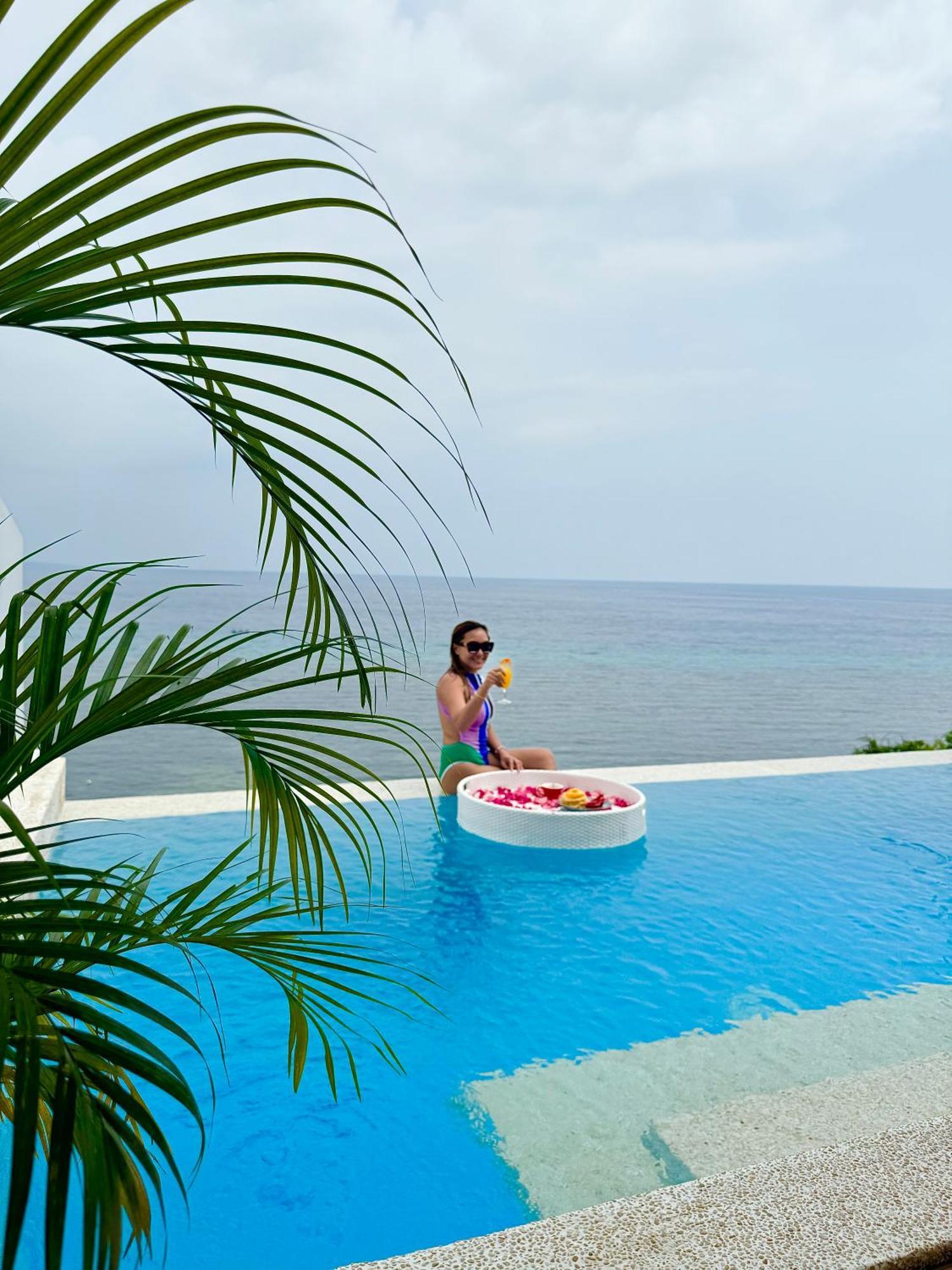 Epic Suites Bohol Adults Only Dauis Exterior photo